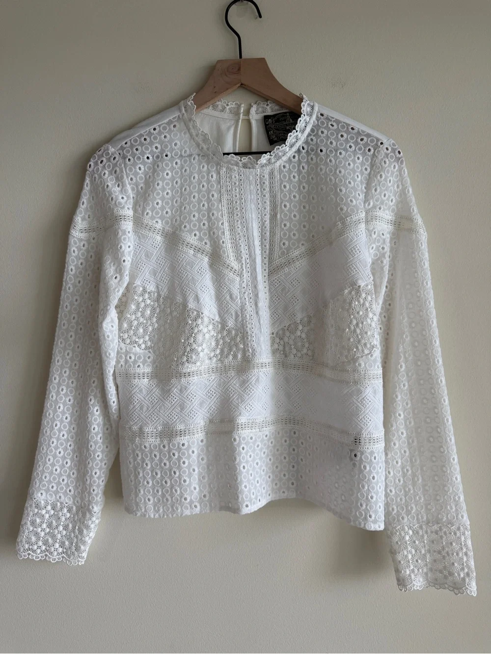 Anthropologie James Coviello Burnham White Eyelet Lace Blouse Top Size M